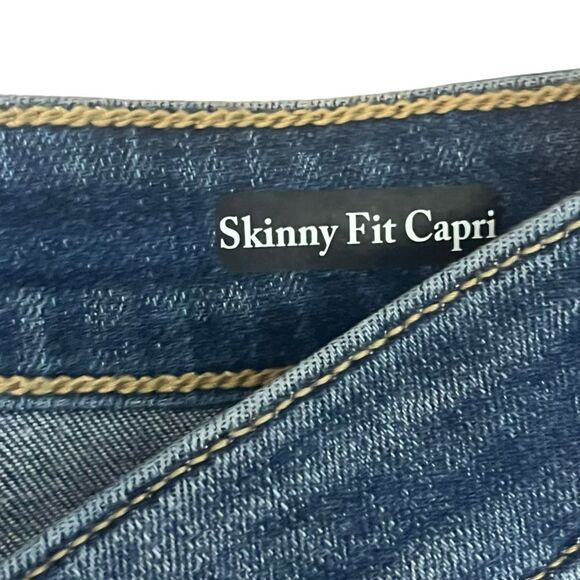 Judy Blue Skinny Fit Capri Distressed Jeans Sz 0/24 - Picture 7 of 8